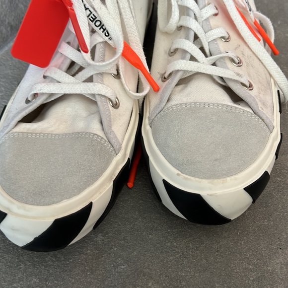 Off white vulcanized high top sneakers! C/O Virgil Abloh! Worn 2 times size 11 - Picture 11 of 12